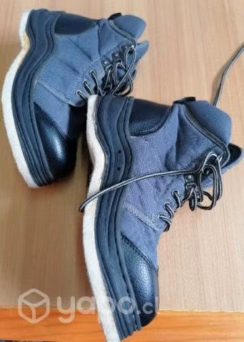 Zapatos de pesca nuevos