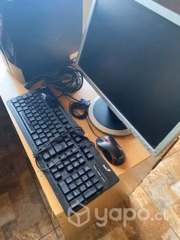 computador estacionario Packard Bell