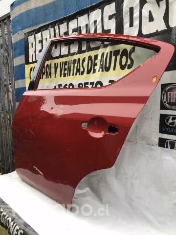 Puerta trasera izquierda Nissan Versa
