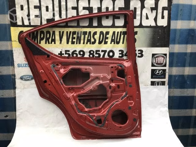 Puerta trasera izquierda Nissan Versa