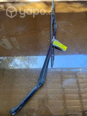 Plumilla limpia parabrisas izq Nissan Xtrail 2010