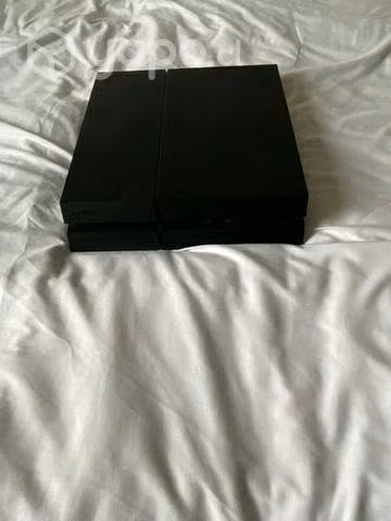 Play station 4 y 3 juegos - Imagen 2
