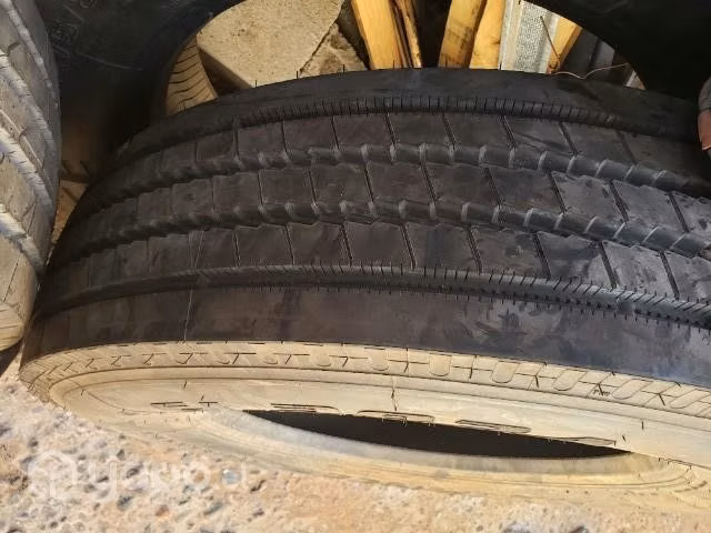 3 neumaticos para camion 275x80x22.5
