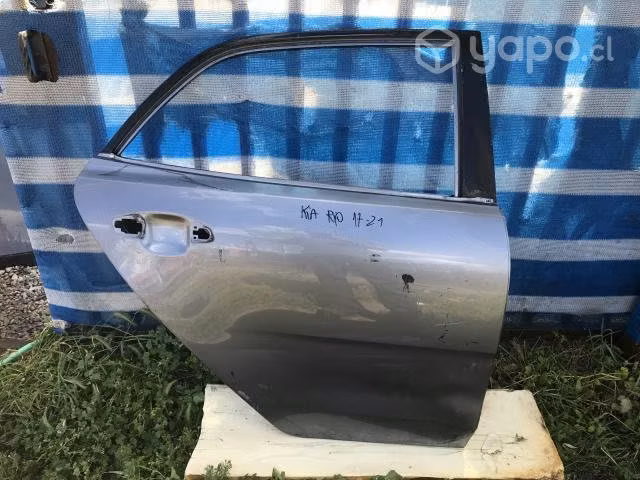 Puerta trasera derecha Kia Rio