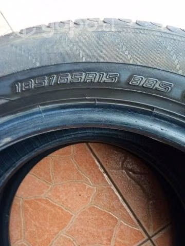 4 Neumáticos