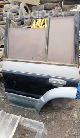 Puerta de jeep mitsubishi