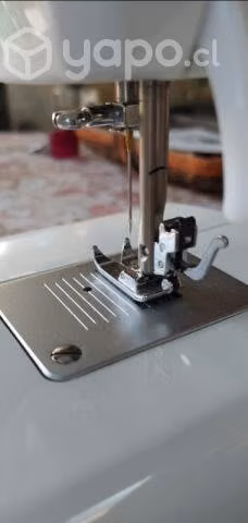 Maquina de coser Singer modelo 2250 (muy poco uso)