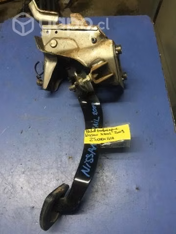 Pedal embrague Nissan Xtrail T30 2002 al 2011