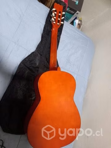 Guitarra acústica marca santana con funda - Imagen 4