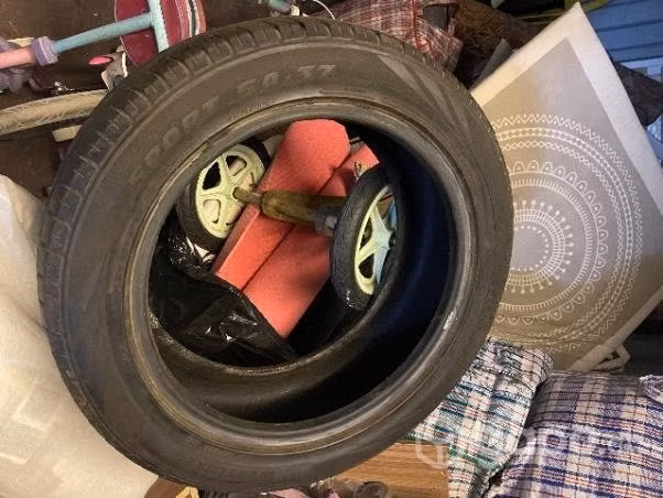 neumático 215/55R17