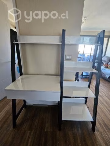 Escritorio en excelente condiciones