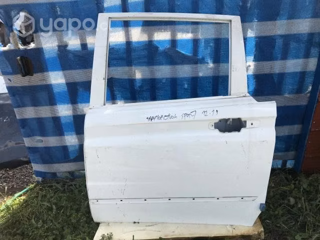 Puerta trasera izquierda Ssangyong Actyon