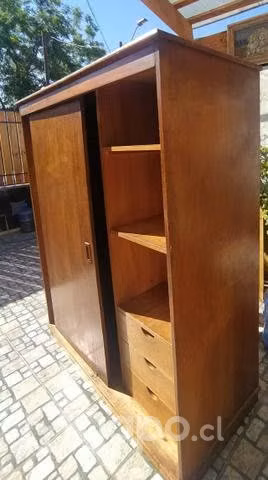 Mueble reliquia de 35 años intacto