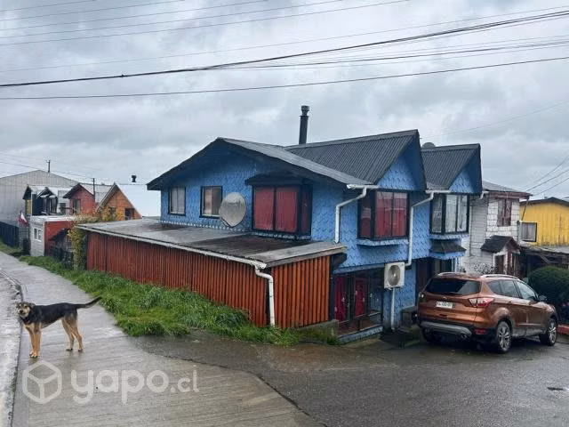Vendo casa ubicada en el centro de Quellón