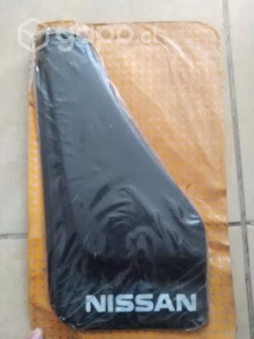 GUARDABARRO NISSAN v16