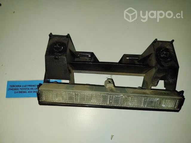Tercera Luz Freno Mano (THD203) Toyota Hilux Revo