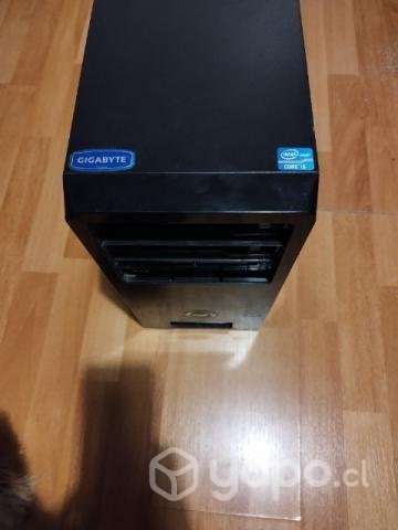 Computador PC y monitor - Imagen 4
