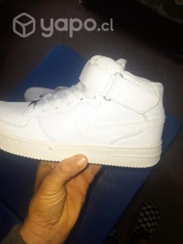 Zapatillas con caña , nuevas. N 41
