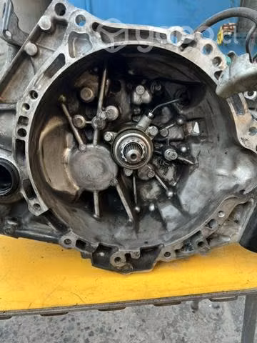 Caja de cambio Toyota corolla 1.8 para reparar