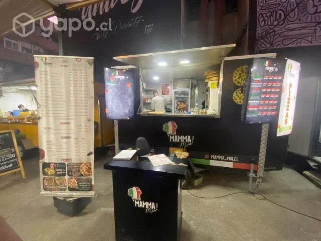 Food truck de pizzas funcionando