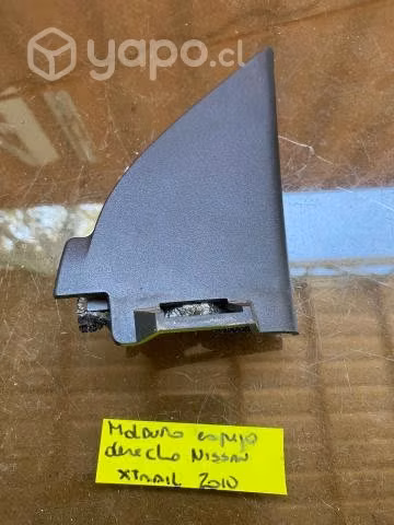 Moldura espejo derecho Nissan Xtrail 2010