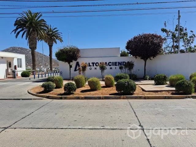 "Arriendo Departamento en Condominio"
