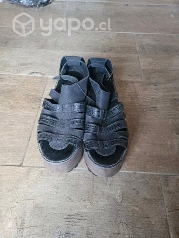 Chalas plataforma negras