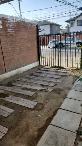 Amplia casa en larapinta disponible para entrega.