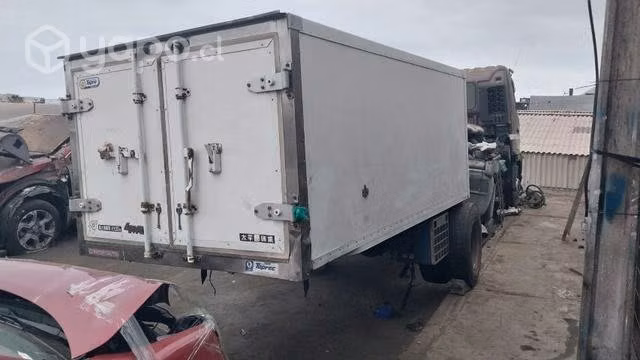 Carroceria frio / mitsubishi canter o similar