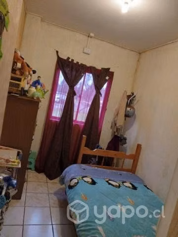 Casa material sólido con sitio