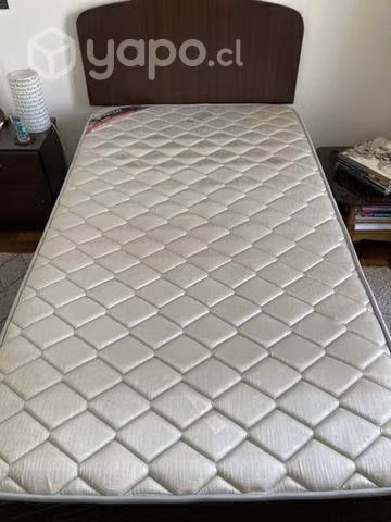 Cama plaza y media, incluye respaldo