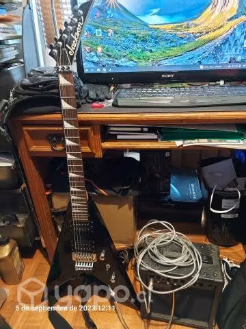Guitarra Jackson King V