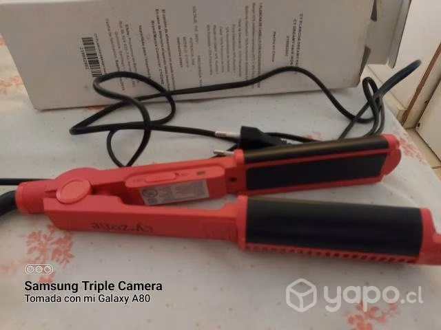 Plancha de cabello con accesorios de rizador