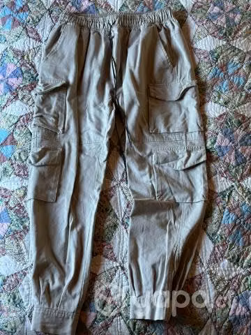 Pantalón cargo