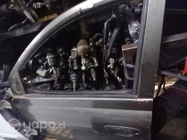 Puerta delantera izquierda Toyota yaris eco 2004