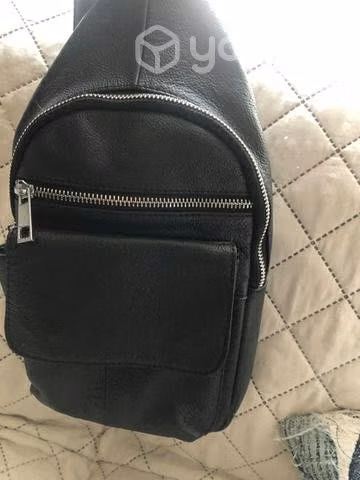 Mochila de cuero se usa crusada esta casi nuevo