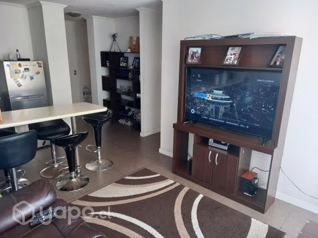 Departamento remodelado, excelente conectividad