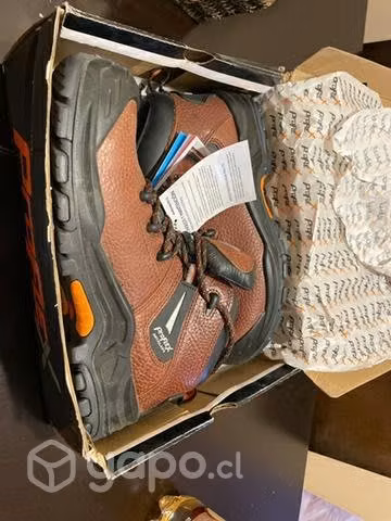 Zapatos de seguridad nuevos
