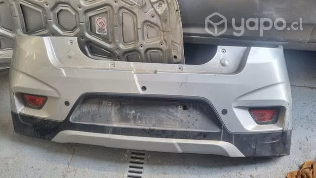 Parachoque trasero mahindra kuv 100