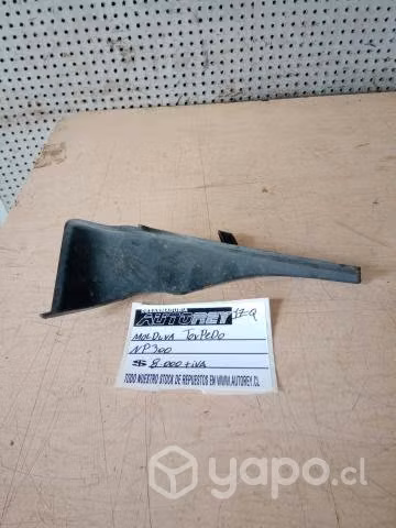Moldura torpedo izquierda Nissan NP300