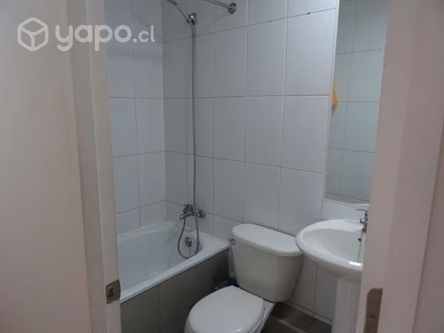 Arriendo amplio depto 2 estacionamientos