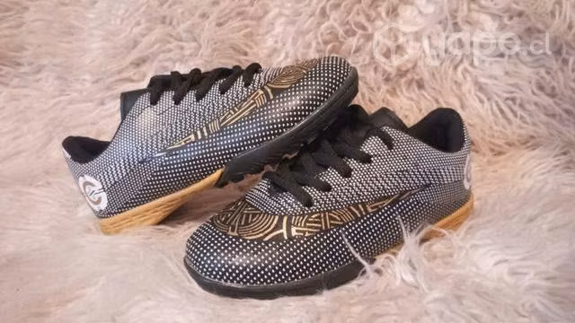 Zapatillas de fútbol N:31 a 36 $26.990