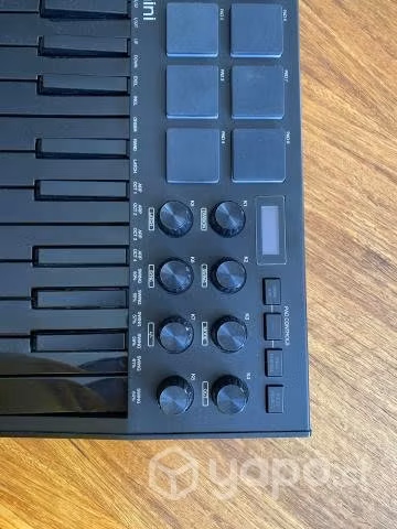 Controlador Midi MPK mini black