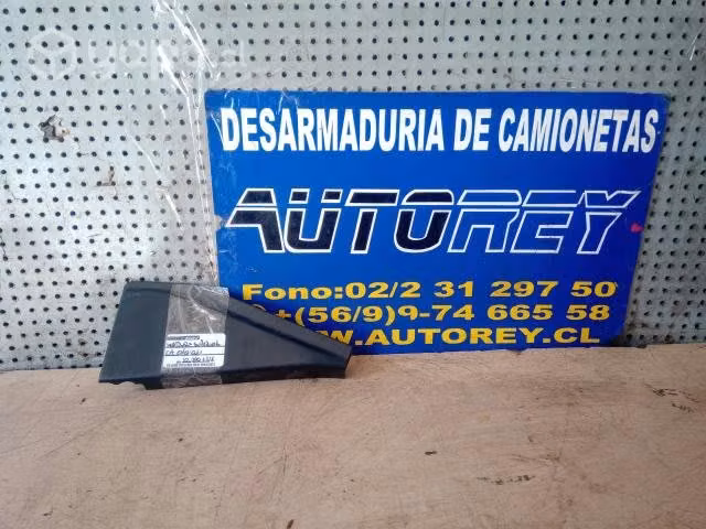 Moldura exterior pta tras izq Nissan Qashqai 2011-