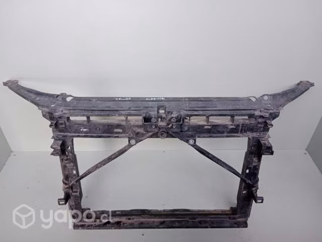 Frontal Skoda Octavia dmg la cisterna 28.3