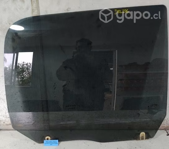 Vidrio Puerta Trasera Derecha Dodge Ram 5.7 2014