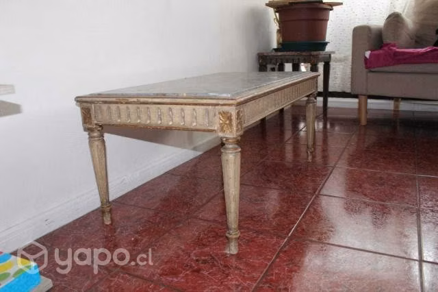 Mesa de centro de madera y mármol