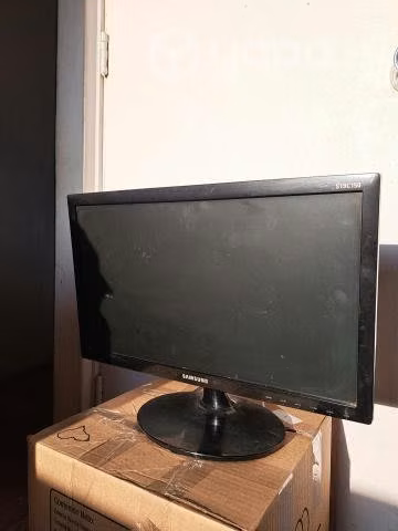 Monitor Samsung sin uso - Imagen 3