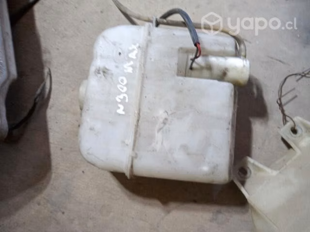 Chevrolet n300 max deposito agua limpiaparabrisas