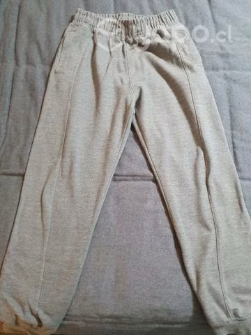 1 buzo S, 1 short M, 1 short L